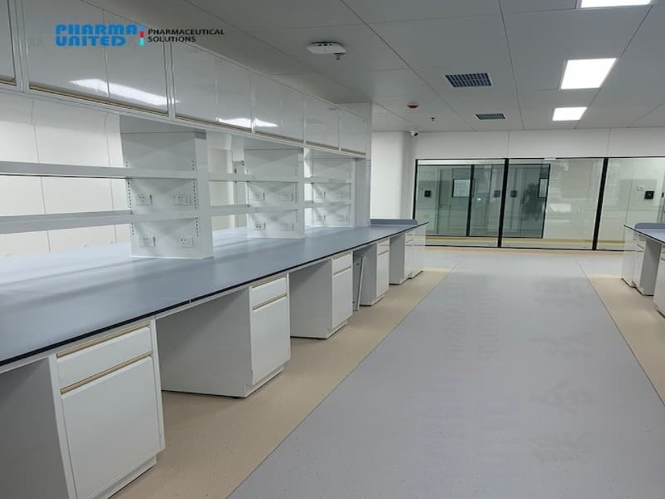 aseptic cleanroom